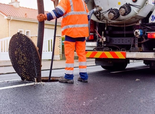 Thông cống nghẹt quận 4 Bảo An với máy móc hiện đại