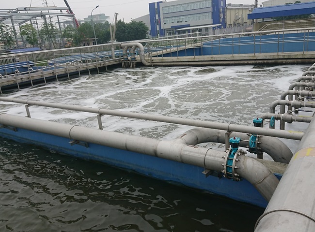 Công ty vận chuyển bùn vi sinh quận 1 Minh Đức an toàn, uy tín