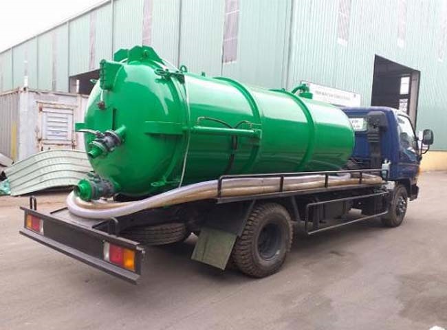Xe vận chuyển bùn vi sinh quận 1 Thịnh Phát hiện đại, di chuyển nhanh